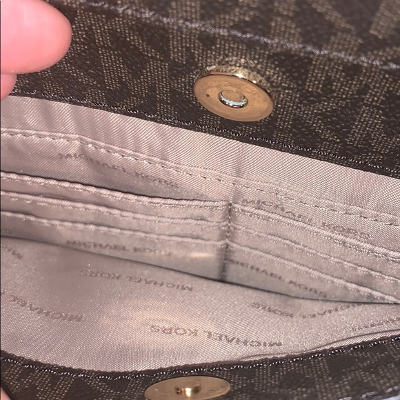 Michael Kors Jet set M signature snap tote NWT - Picture 5 of 6